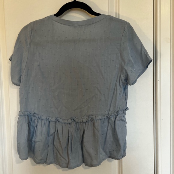 NWT Francesca’s Short Sleeve Blue Blouse - Picture 2 of 4